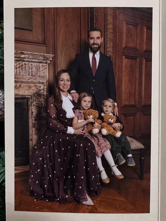 Nicolae al României, felicitare de Crăciun alături de familie, Foto Facebook 1 jpg