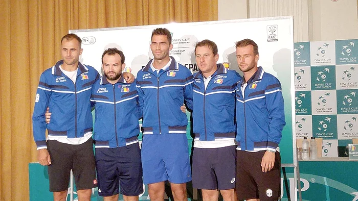 Echipa României e gata  de meciul cu Spania