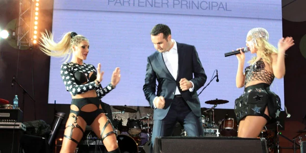 corina si chereches