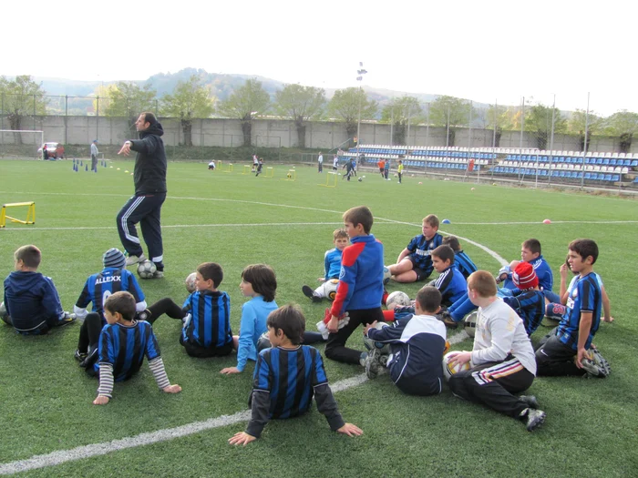 Copiii au făcut pregătire pe stadion cu antrenorii de la Inter