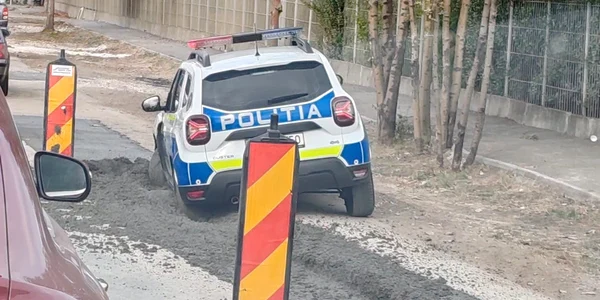 masina poliție înțepenită jpg
