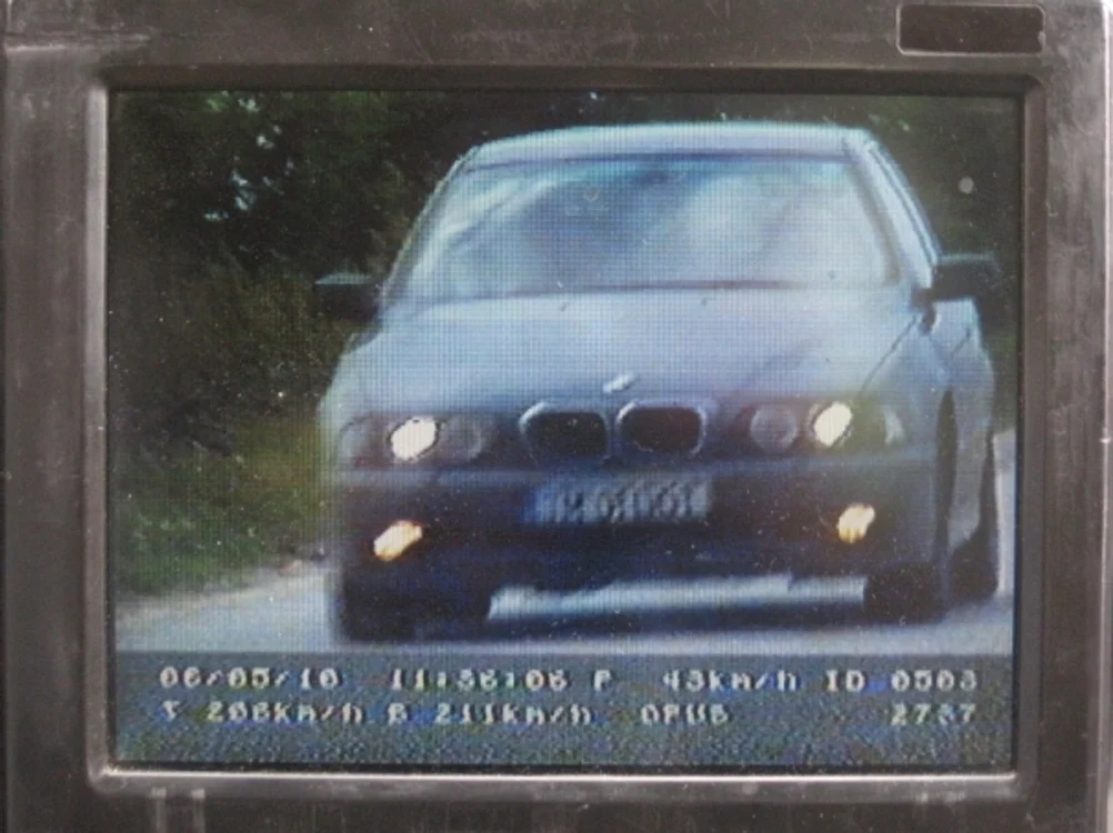 Şmecher cu BMW, prins cu 200 de kilometri pe oră