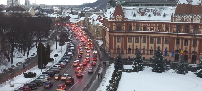 Un brașovean muncește aproape 10 ani pentru un apartament mic FOTO Ioan Buciumar