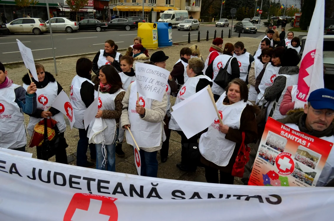 Sanitas continuă protestele pentru rezolvarea inechităţilor salariale
