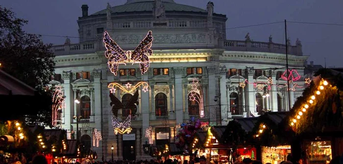 Viena iluminată de Sărbători