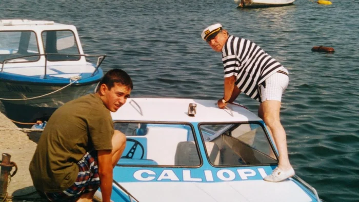 Fiul lui Ionuţ Galani, în barca primită moştenire de tatăl său de la Jean Constantin