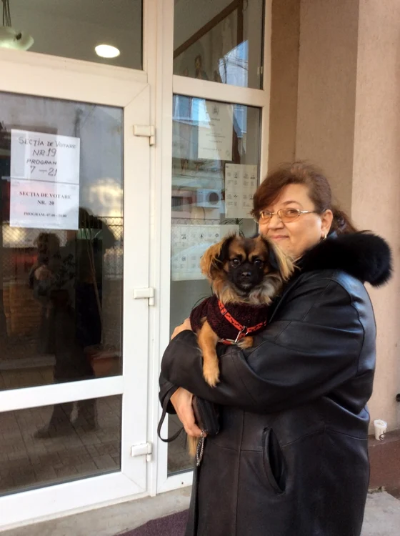 Aurelia Udrişte şi Baby militează împreună pentru drepturile animalelor FOTO: Mădălin Sofronie