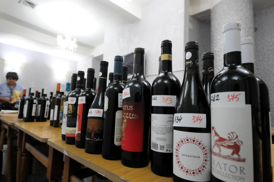 Probele de la concursul de vinuri