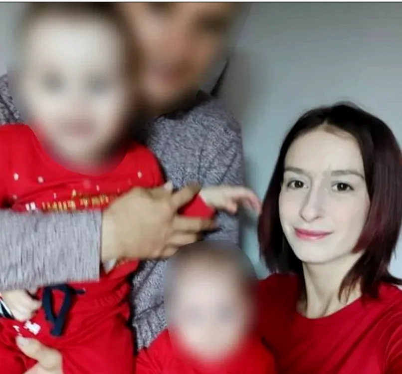 Femeia este acum internată la secția de Psihiatrie 