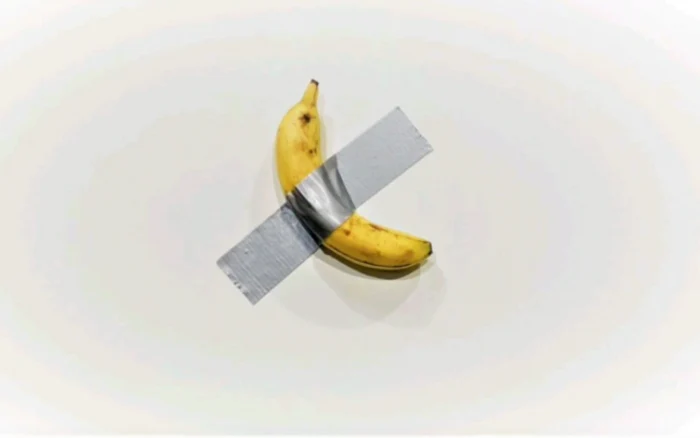 Artistul: lucrarea cu bana lipită de perete este o „provocare”/FOTO: captură video YouTube hello Tv