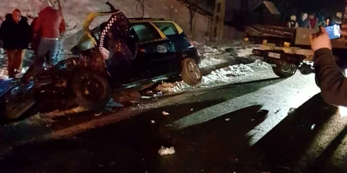 Accident pe Valea Oltului DN 7 - E 81 la Tuţuleşti - Racoviţa în judeţul Vâlcea Foto Adevărul