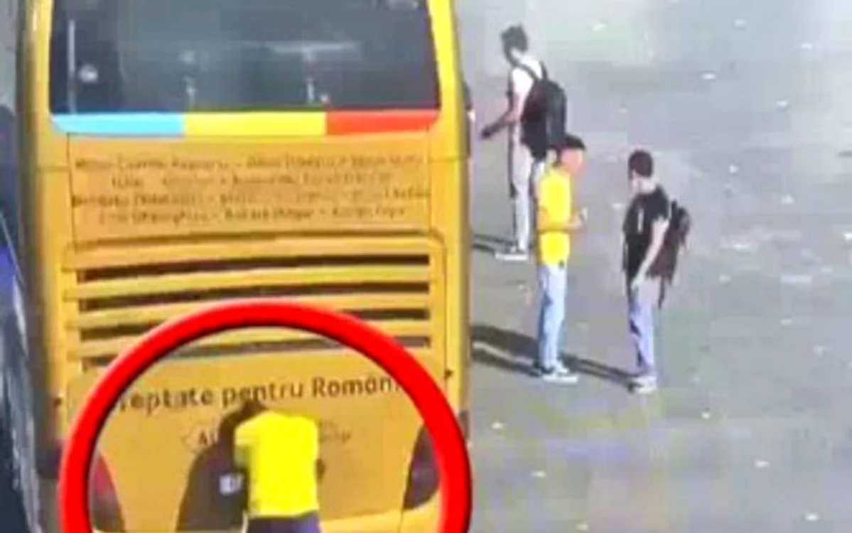 George Simion într-o postură controversată. FOTO Realitatea PLUS