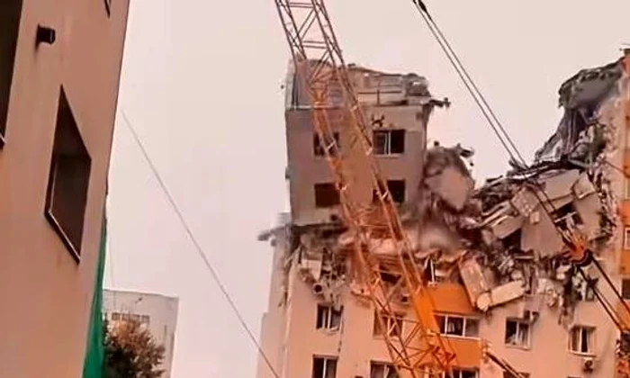 prăbusire bloc rahova jpg