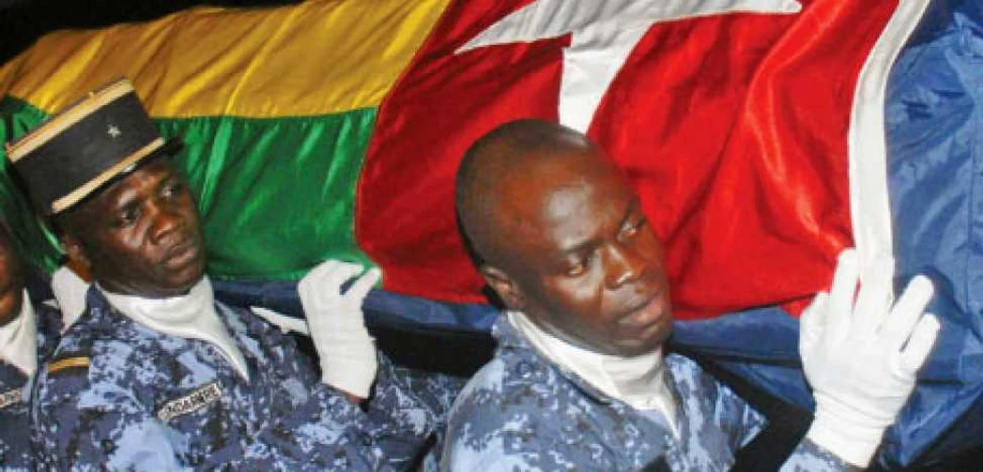 Sicriele victimelor au ajuns în Togo 