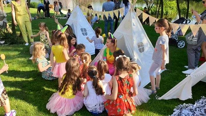 Vedetele şi prichindeii lor au data iama la petrecerea OK! VIP Kids Picnic! Iată cum s au distrat FOTO jpeg