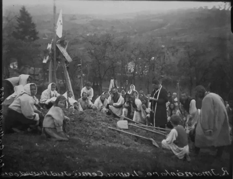 Fotografii din Ținutul Pădurenilor anii 20 Foto Denis Galloway Sursa Biblioteca municipala Hunedoara (14) jpg
