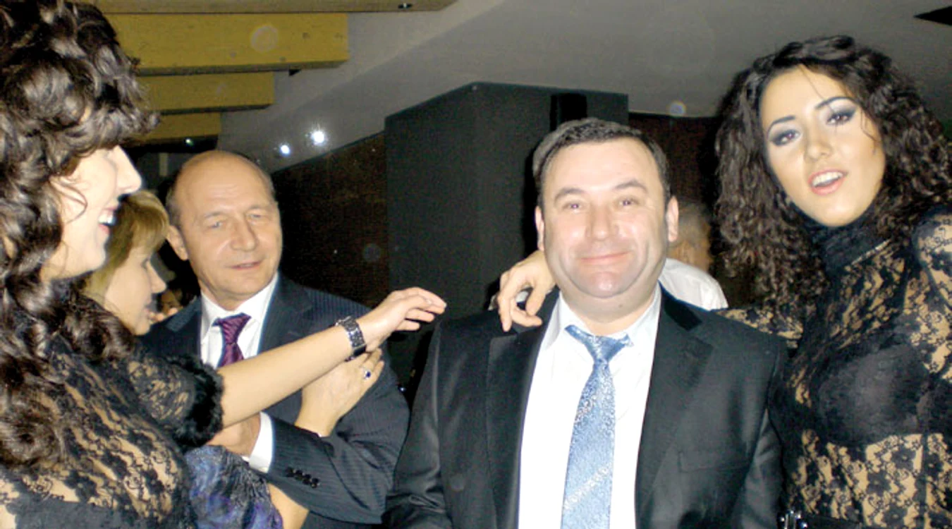 Soţii Băsescu s-au  distrat de minune