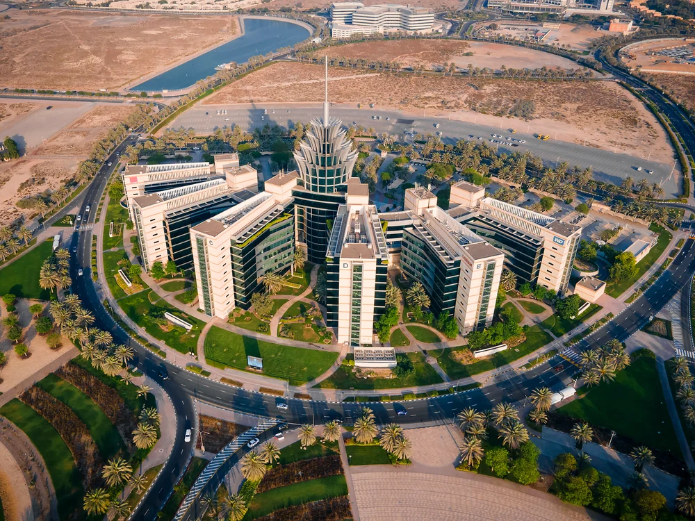 Bombardarea centrelor de date din Orientul Mijlociu, o nouă frontieră în războiul asimetric al Iranului