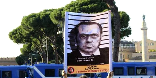 Protest al indignaților italieni, nemulțumiți de felul în care cabinetul Berlusconi gestionează țara. Premierul italian nu mai are mulți fani nici la Bruxelles. 