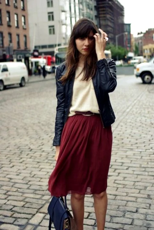 16 Feminine Pleated Midi Skirt Outfits For Fall And Winter 4 jpg jpeg