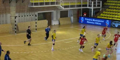 Un egal cât o victorie pentru echipa de handbal din Râmnicu Vâlcea