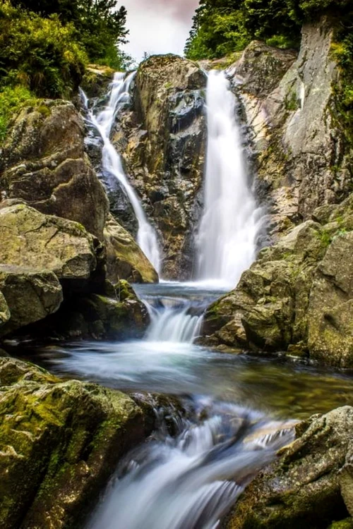 cascada lolaia din retezat foto lucian ignat