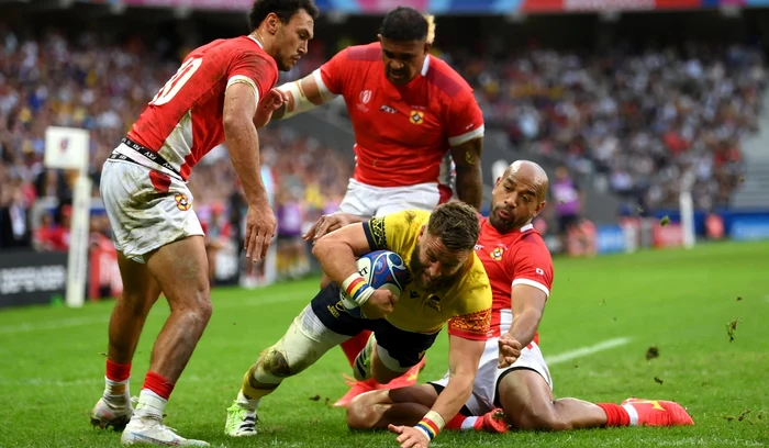 Florin Surugiu (galben) a avut ultima apariție sub „tricolor” (FOTO: Getty Images)