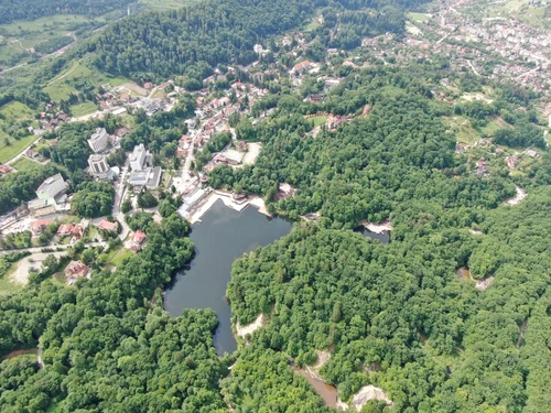 Bolile pe care apa din Lacul Ursu le poate trata