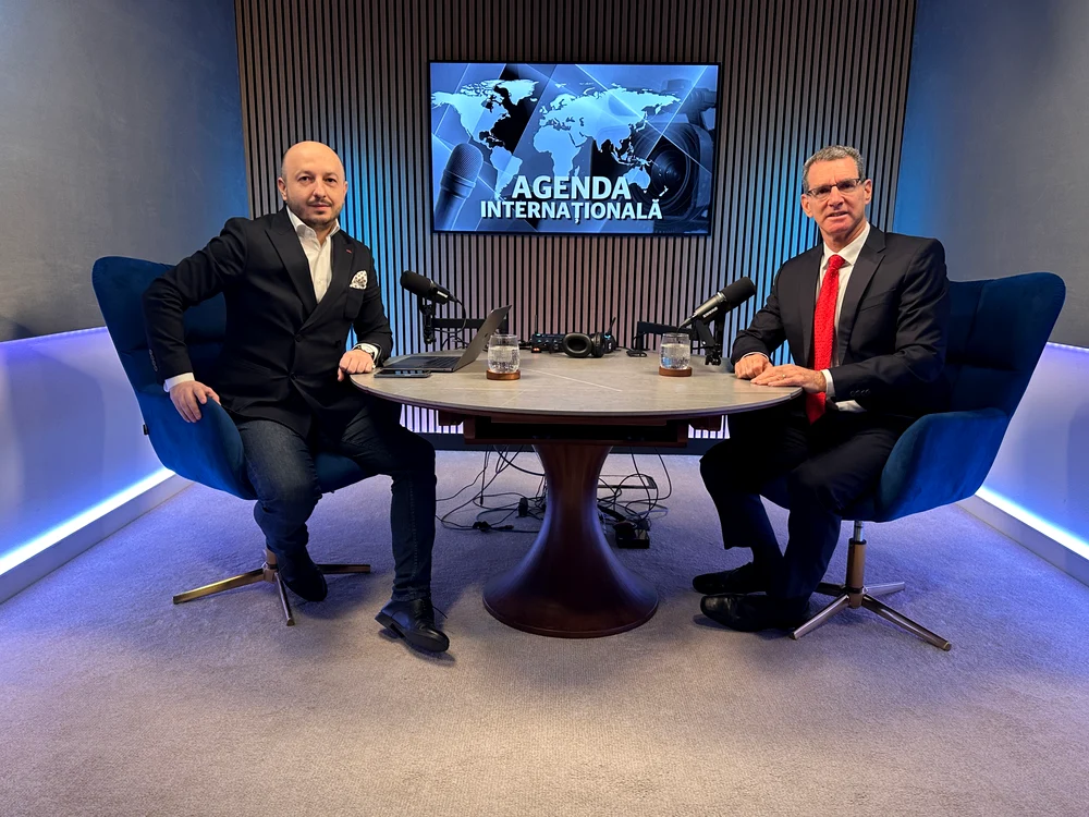 ES Lior Ben Dor, ambasadorul statului Israel la București, în emisiunea Agenda Internațională realizată de Răzvan Munteanu 0417 jpeg