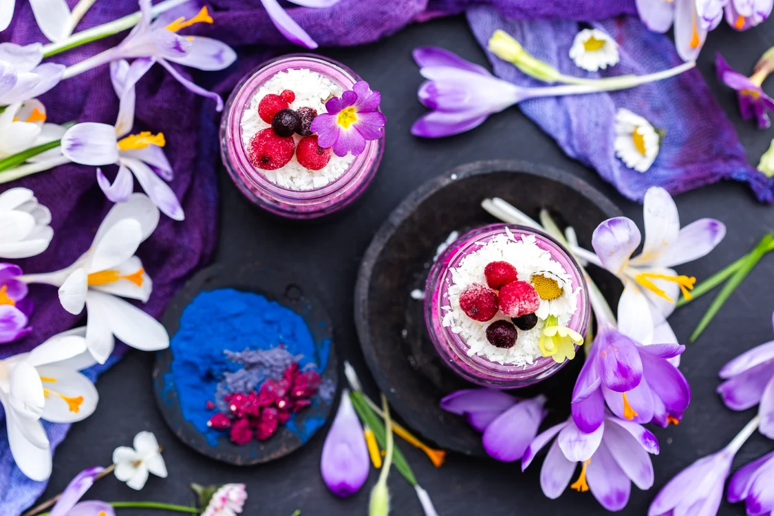 Festin cu flori. Sursa: Freepik.com
