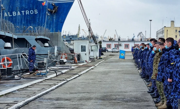 scafandri militari omagiu camarazilor foto navy