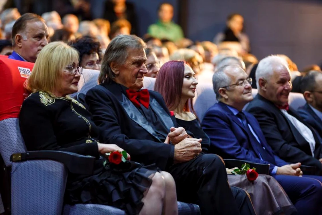În fiecare an, de ziua lui, Florin Piersic se întâlnea cu fanii la cinematograful „Florin Piersic” din Cluj. FOTO: PCN