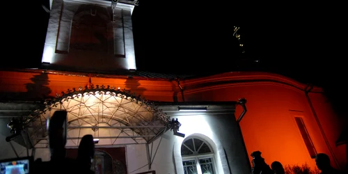 Biserica „Sf. Împăraţi Constantin şi Elena” a devenit mai luminoasă