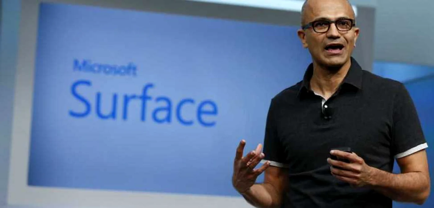 Satya Nadella, directorul Microsoft, are o sintagmă preferată: cloud-first, mobile-first. Acum, se poate adăuga şi wearable-first. FOTO Reuters