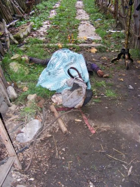 
    Bătrânul a fost mâncat de propriul animal  