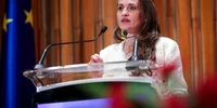 Ministrul de Externe Oana Țoiu jpg