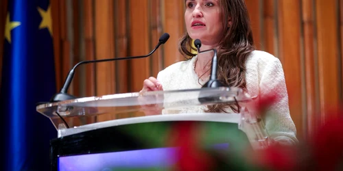 Ministrul de Externe Oana Țoiu jpg