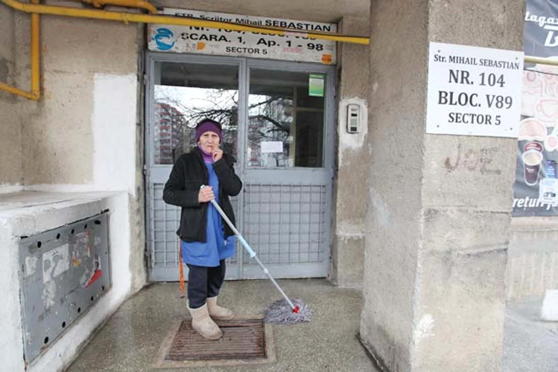 Pe strada Mihail  Sebastian, peste 3.000 de persoane  au dormit în frig