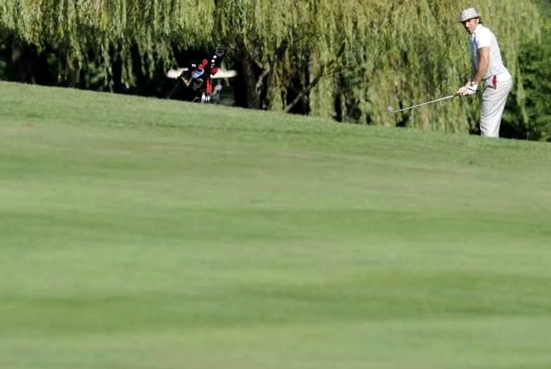 
    Iată-l pe Alessandro Del Piero la golf  