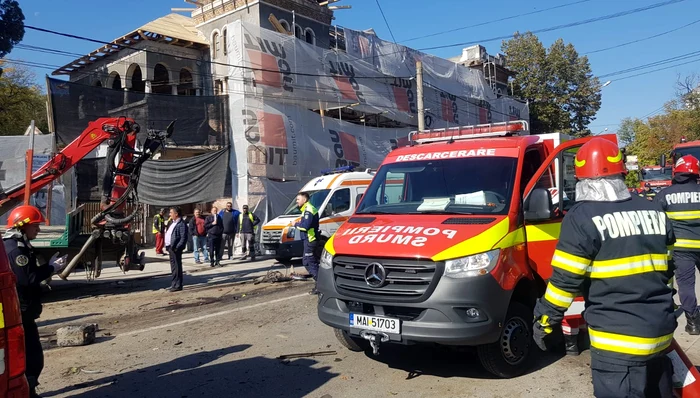 Două mașini au intrat în coliziune FOTO: Adevărul/martor