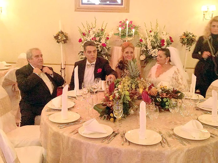 Familia Brancu a fost una dintre cele 12 perechi de naşi