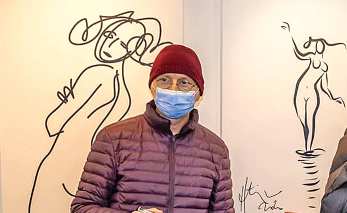 Horaţiu Mălăele a desenat 18 nuduri pentru expoziţia dedicată femeii