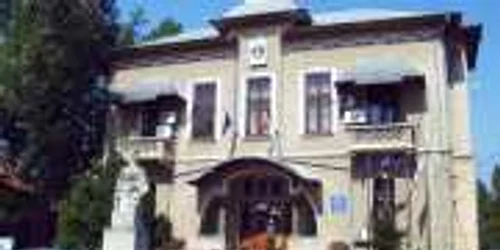 Slătinenii sunt aşteptaţi la primărie pentru a face sugestii “în scris” autorităţilor pentru sărbătorirea Crăciunului şi a Revelionului