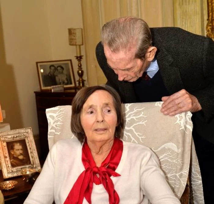 Regina Ana a României alături de Regele Mihai în ianuarie 2016, într-una din ultimele fotografii comunefoto: Casa Regală a României