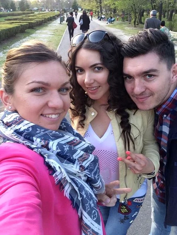 Simona Halep a iesit la plimbare de Paste cu fratele si cumnata ei