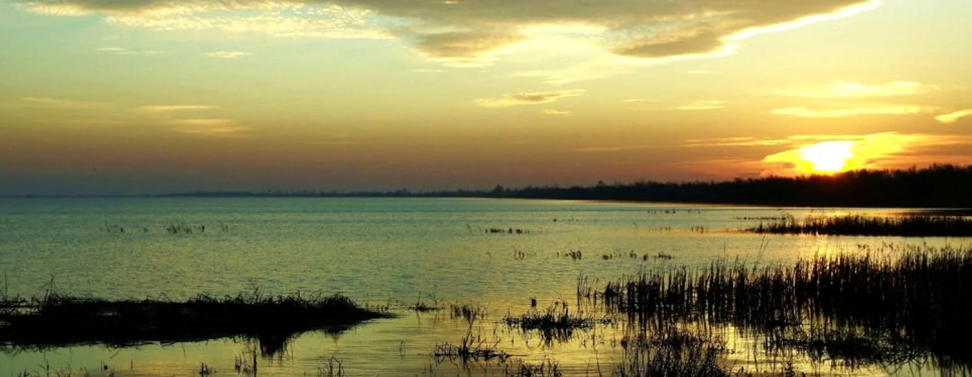 Lacul  Brateş FOTO Florin Costache