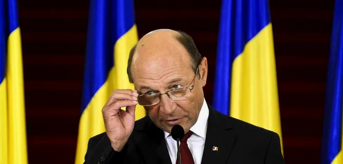 Traian Băsescu a declarat că limba română este una din cele 23 de limbi oficiale ale UE şi că acest lucru „trebuie
să
ne
facă
să
fim
mândri
de
identitatea
noastră”   FOTO: Mediafax