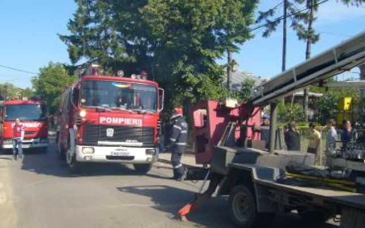 Botoşani: Incendiu la un garaj în municipiul Botoşani