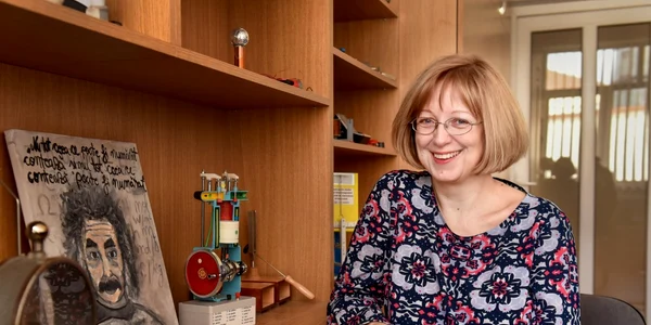 Simona Ivascu profesor Merito FOTO proiectulmeriro.ro 3
