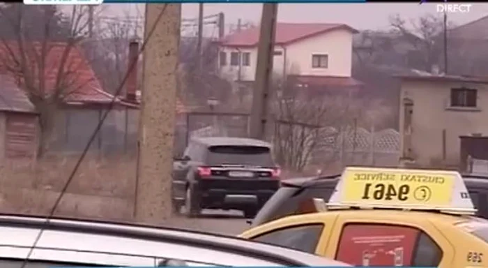 Reporterii Antena Stars au surprins mașina Valentinei Pelinel, în timp ce pleca din curtea penitenciarului Jilava